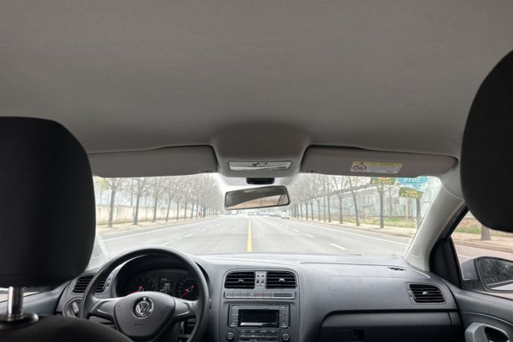 Used Volkswagen Polo 2016 1.4L Manual Fashion Model Headliner