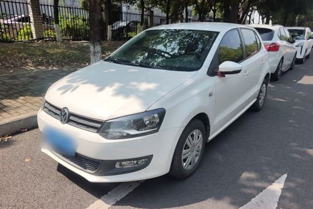 Used Volkswagen Polo 2016 1.4L Manual Fashion Model