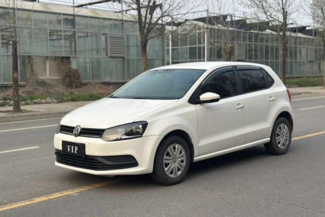 Ojetý Volkswagen Polo 2016 1.4L Manual Fashion Model