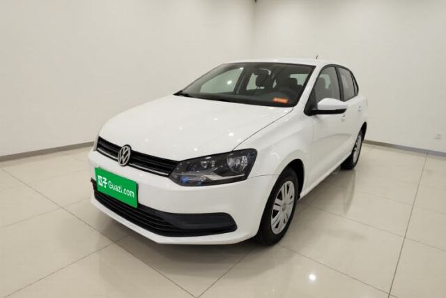 Ojetý Volkswagen Polo 2016 1.4L Automatic Trendy Model