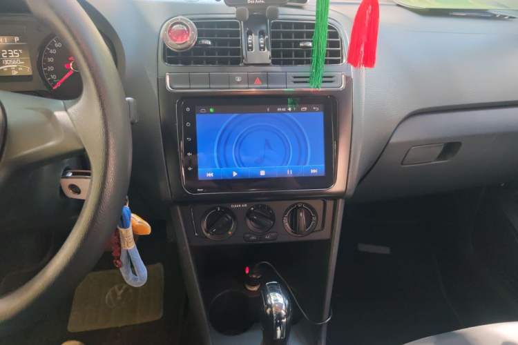 Used Volkswagen Polo 2016 1.4L Automatic Trendy Model Audio And AC Panel