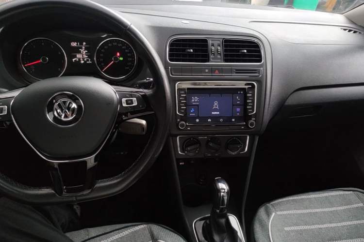 Used Volkswagen Polo 2016 1.6L Automatic Comfort Model Audio And AC Panel