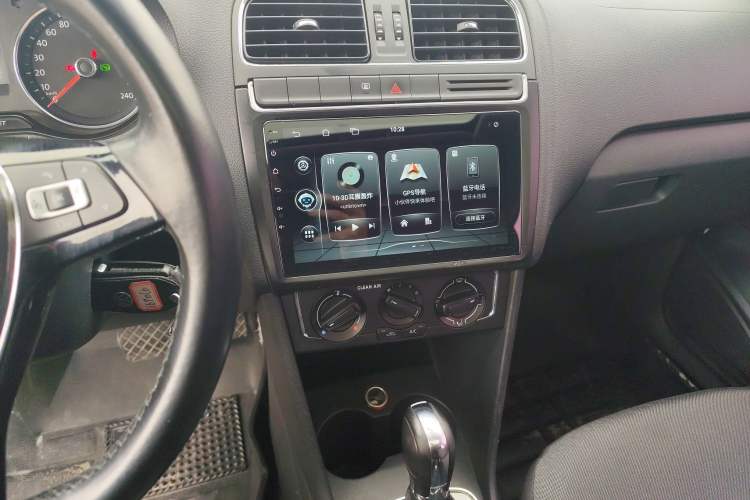 Used Volkswagen Polo 2016 1.6L Automatic Comfort Model Audio And AC Panel