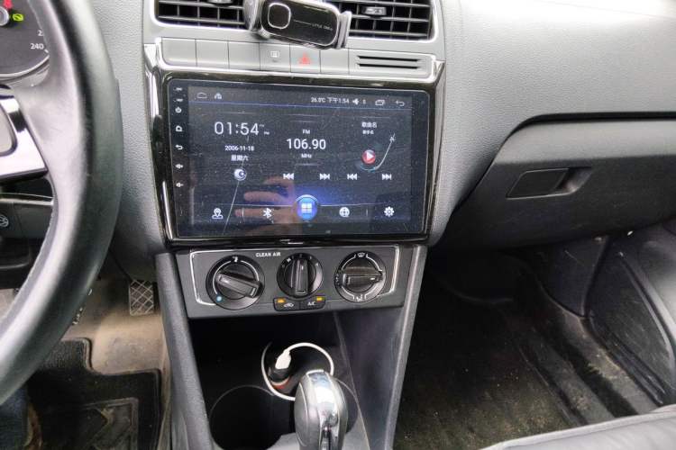 Used Volkswagen Polo 2016 1.6L Automatic Comfort Model Audio And AC Panel