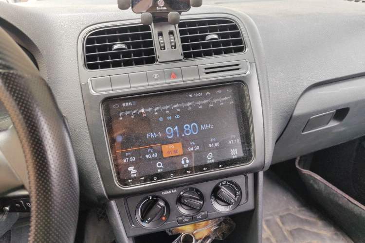 Used Volkswagen Polo 2016 1.4L Automatic Trendy Model Audio And AC Panel