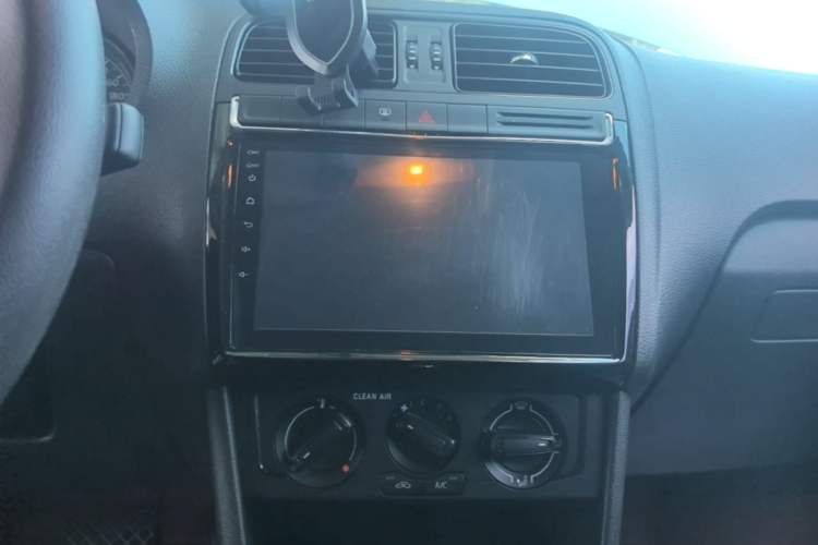 Used Volkswagen Polo 2016 1.4L Automatic Trendy Model Audio And AC Panel