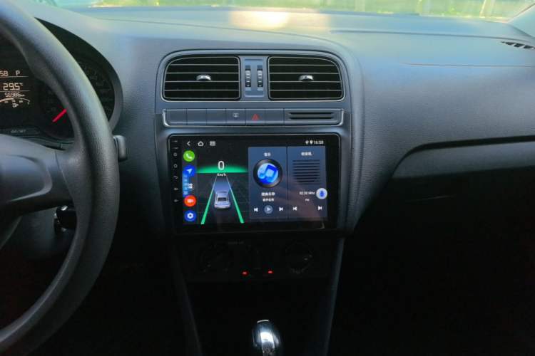 Used Volkswagen Polo 2016 1.4L Automatic Trendy Model Audio And AC Panel
