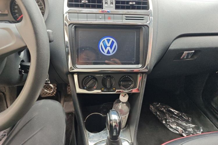 Used Volkswagen Polo 2016 1.4L Automatic Trendy Model Audio And AC Panel