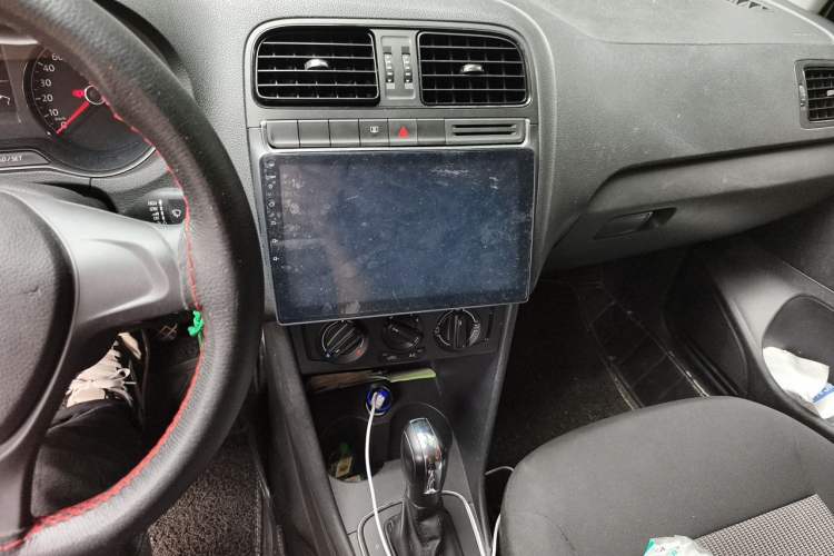 Used Volkswagen Polo 2016 1.4L Automatic Trendy Model Audio And AC Panel