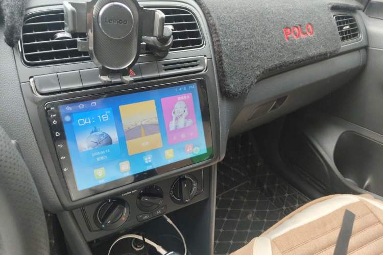 Used Volkswagen Polo 2016 1.4L Automatic Trendy Model Audio And AC Panel