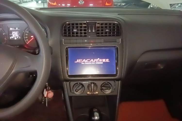Used Volkswagen Polo 2016 1.4L Automatic Trendy Model Audio And AC Panel