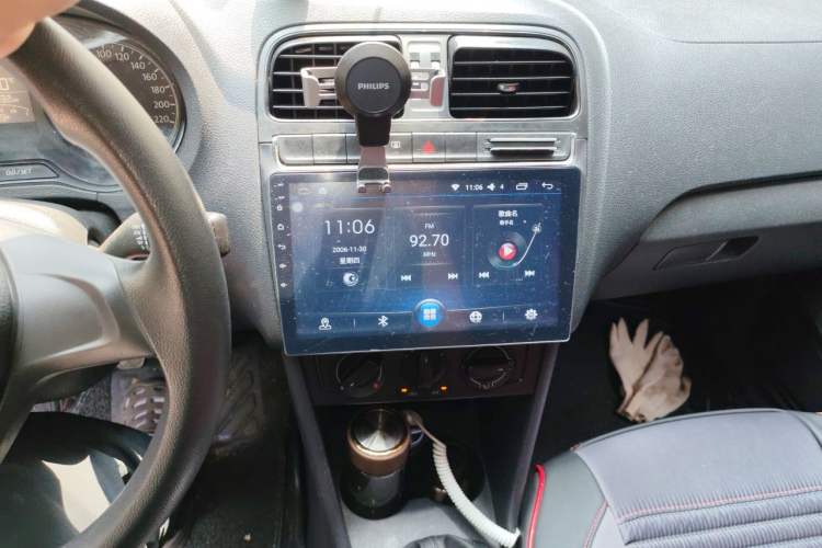 Used Volkswagen Polo 2016 1.4L Manual Fashion Model Audio And AC Panel