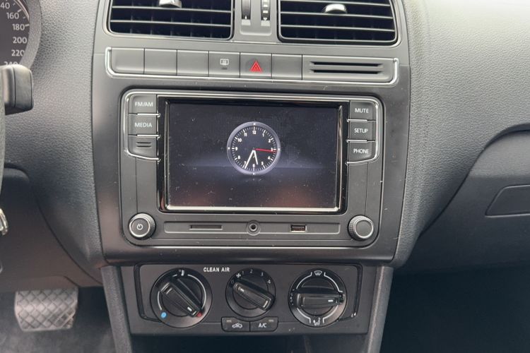 Used Volkswagen Polo 2016 1.4L Automatic Trendy Model Audio And AC Panel