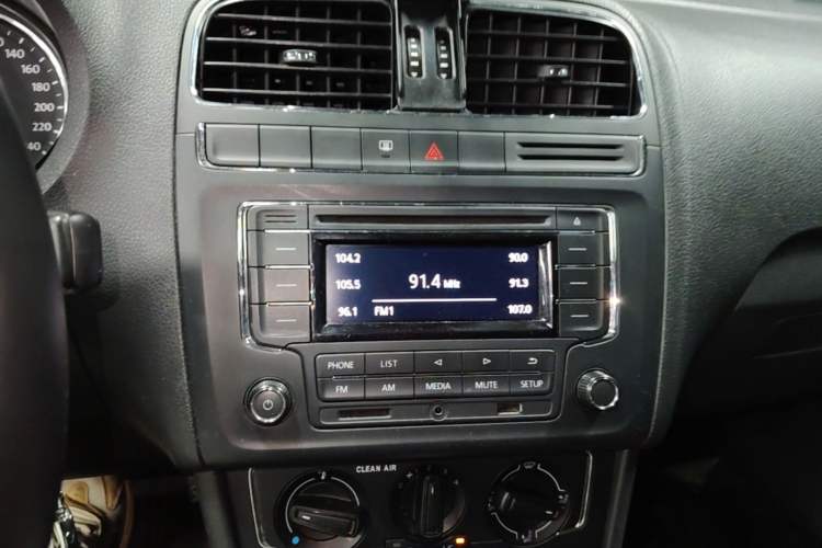Used Volkswagen Polo 2016 1.6L Automatic Comfort Model Audio And AC Panel