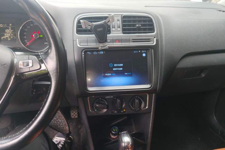 Used Volkswagen Polo 2016 1.6L Automatic Comfort Model Audio And AC Panel