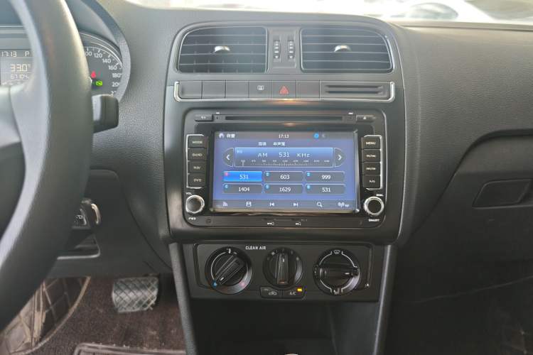 Used Volkswagen Polo 2016 1.4L Automatic Trendy Model Audio And AC Panel