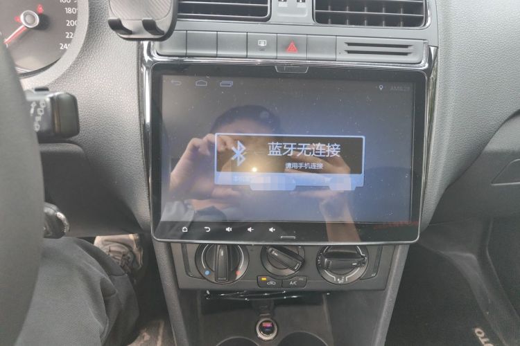 Used Volkswagen Polo 2016 1.4L Manual Fashion Model Audio And AC Panel