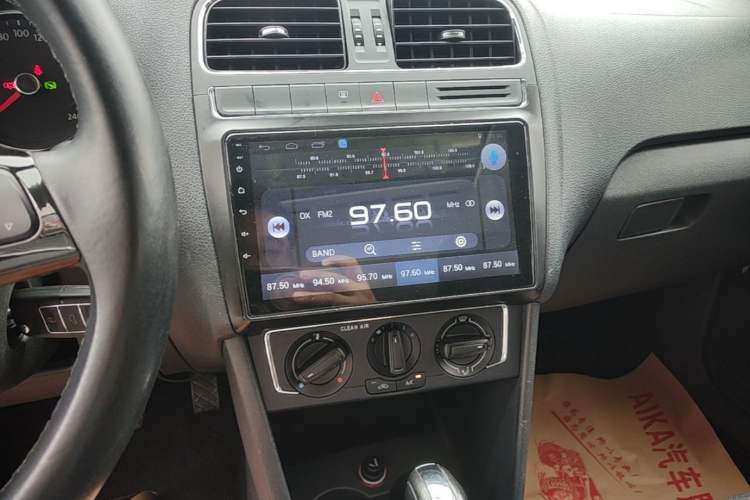 Used Volkswagen Polo 2016 1.6L Automatic Comfort Model Audio And AC Panel