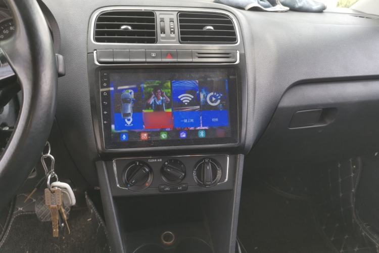 Used Volkswagen Polo 2016 1.6L Automatic Comfort Model Audio And AC Panel