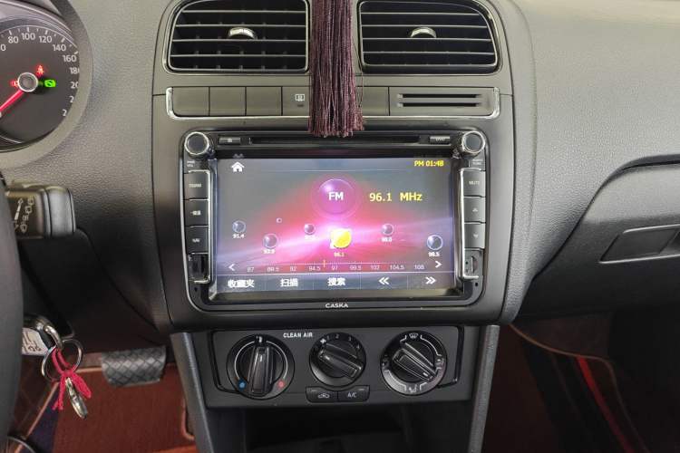Used Volkswagen Polo 2016 1.4L Automatic Trendy Model Audio And AC Panel