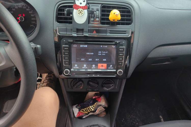 Used Volkswagen Polo 2016 1.4L Manual Fashion Model Audio And AC Panel