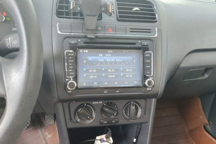 Used Volkswagen Polo 2016 1.4L Automatic Trendy Model Audio And AC Panel