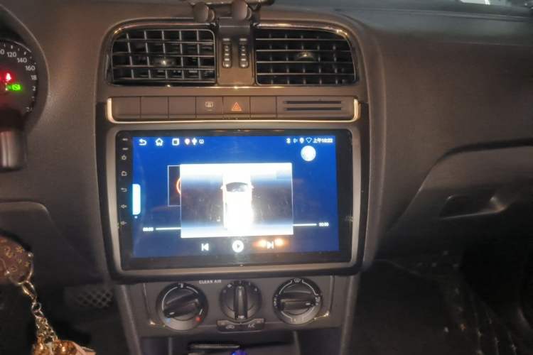 Used Volkswagen Polo 2016 1.6L Automatic Comfort Model Audio And AC Panel
