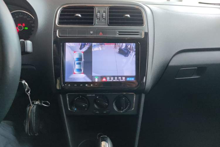 Used Volkswagen Polo 2016 1.6L Automatic Comfort Model Audio And AC Panel