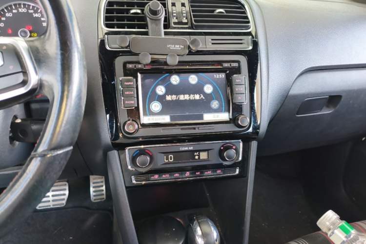 Used Volkswagen Polo 2016 1.4TSI GTI Audio And AC Panel