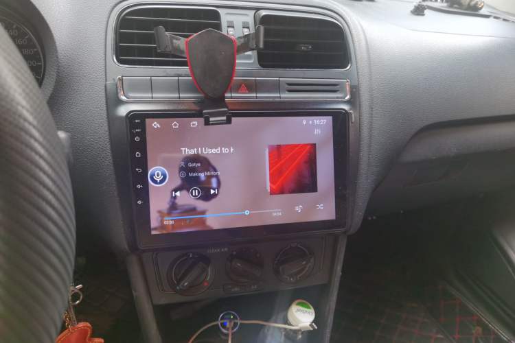 Used Volkswagen Polo 2016 1.4L Automatic Trendy Model Audio And AC Panel