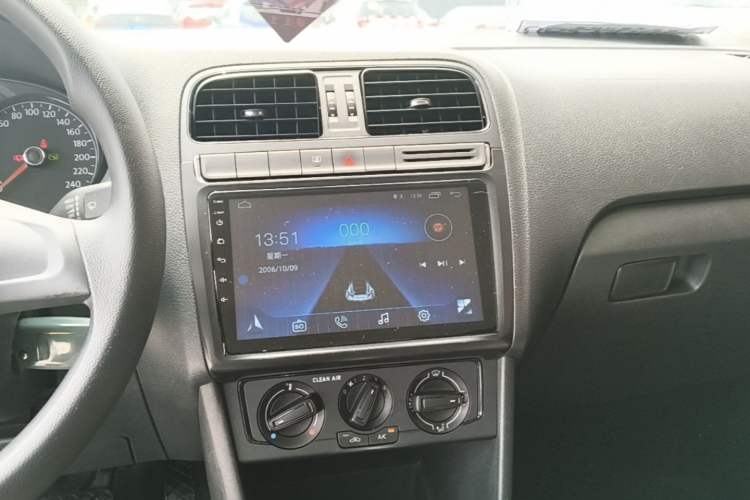 Used Volkswagen Polo 2016 1.4L Automatic Trendy Model Audio And AC Panel