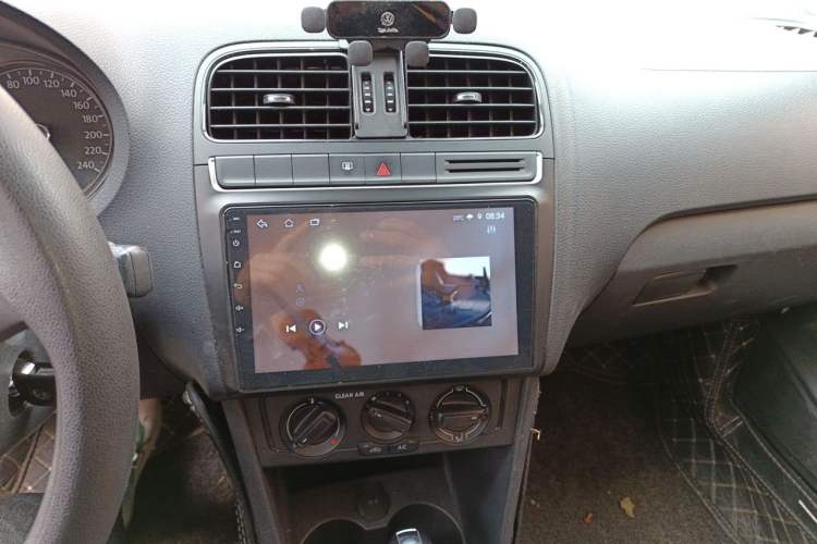 Used Volkswagen Polo 2016 1.4L Automatic Trendy Model Audio And AC Panel