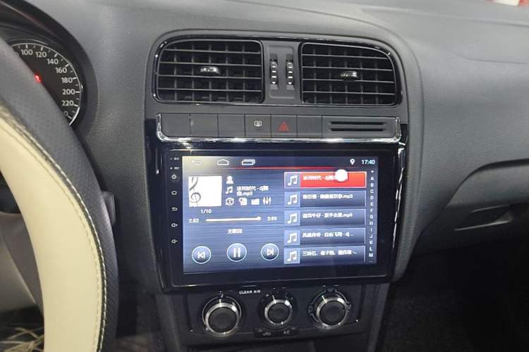 Used Volkswagen Polo 2016 1.4L Manual Fashion Model Audio And AC Panel