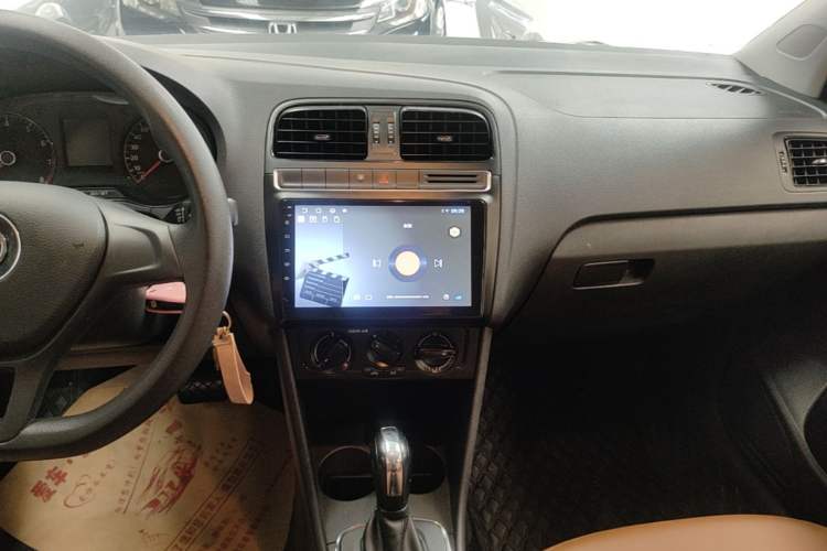 Used Volkswagen Polo 2016 1.4L Automatic Trendy Model Audio And AC Panel