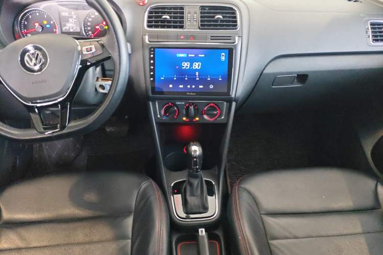 Used Volkswagen Polo 2016 1.6L Automatic Comfort Model Audio And AC Panel