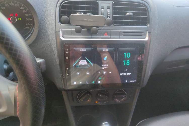 Used Volkswagen Polo 2016 1.4L Automatic Trendy Model Audio And AC Panel