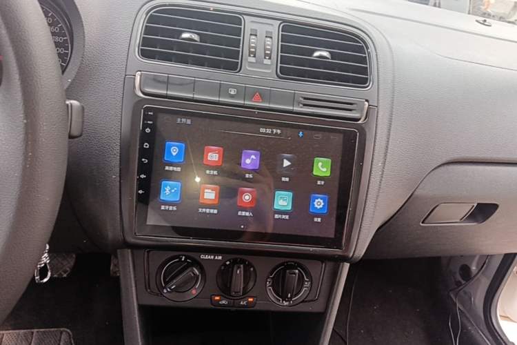 Used Volkswagen Polo 2016 1.4L Manual Fashion Model Audio And AC Panel