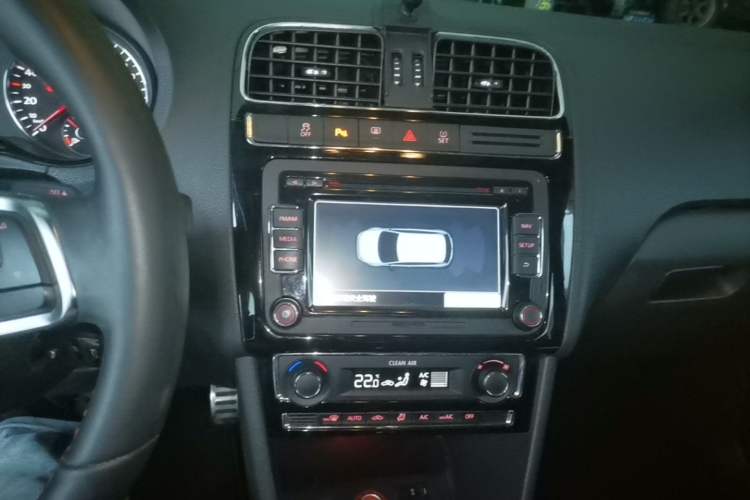 Used Volkswagen Polo 2016 1.4TSI GTI Audio And AC Panel