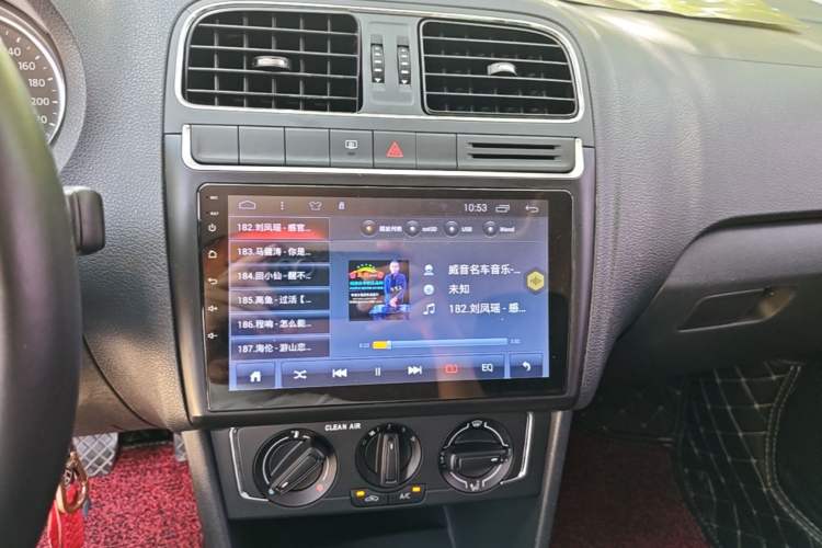 Used Volkswagen Polo 2016 1.6L Automatic Comfort Model Audio And AC Panel