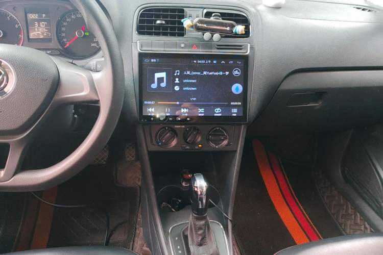 Used Volkswagen Polo 2016 1.4L Automatic Trendy Model Audio And AC Panel