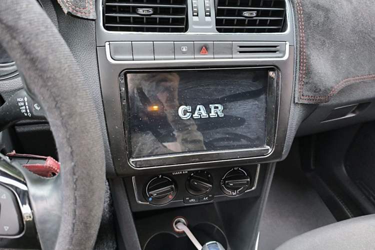 Used Volkswagen Polo 2016 1.6L Automatic Comfort Model Audio And AC Panel
