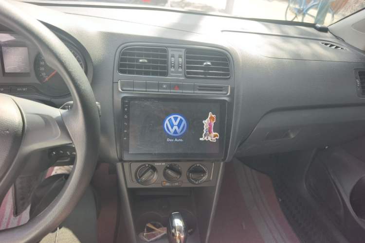 Used Volkswagen Polo 2016 1.4L Automatic Trendy Model Audio And AC Panel
