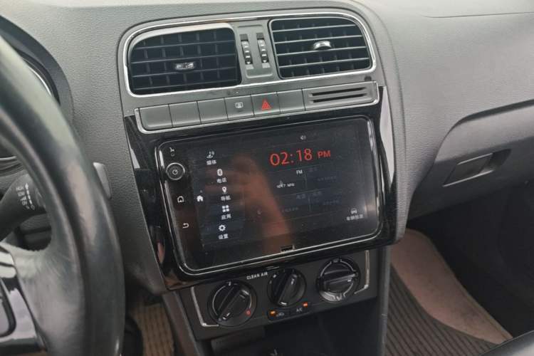 Used Volkswagen Polo 2016 1.6L Automatic Comfort Model Audio And AC Panel