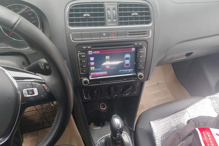 Used Volkswagen Polo 2016 1.6L Automatic Comfort Model Audio And AC Panel