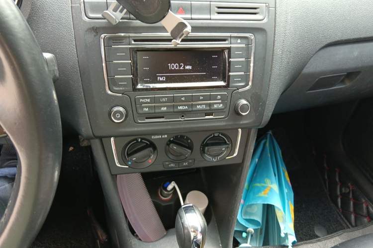 Used Volkswagen Polo 2016 1.6L Automatic Comfort Model Audio And AC Panel