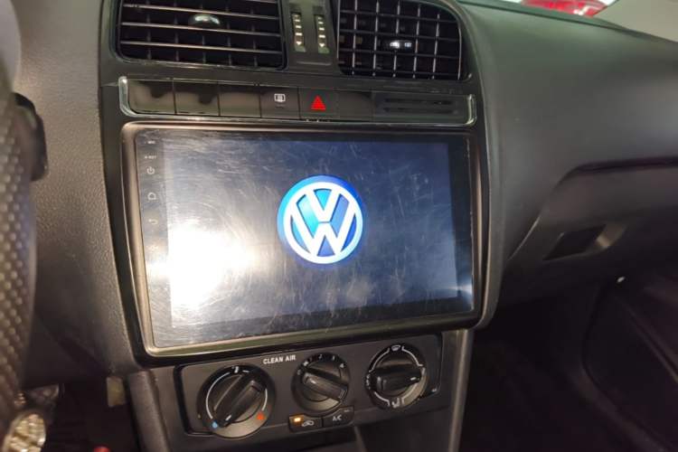 Used Volkswagen Polo 2016 1.4L Automatic Trendy Model Audio And AC Panel