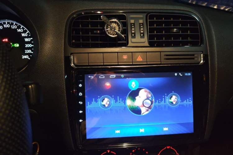 Used Volkswagen Polo 2016 1.4L Automatic Trendy Model Audio And AC Panel