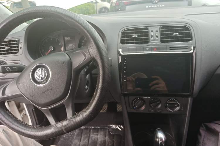 Used Volkswagen Polo 2016 1.4L Automatic Trendy Model Center Console
