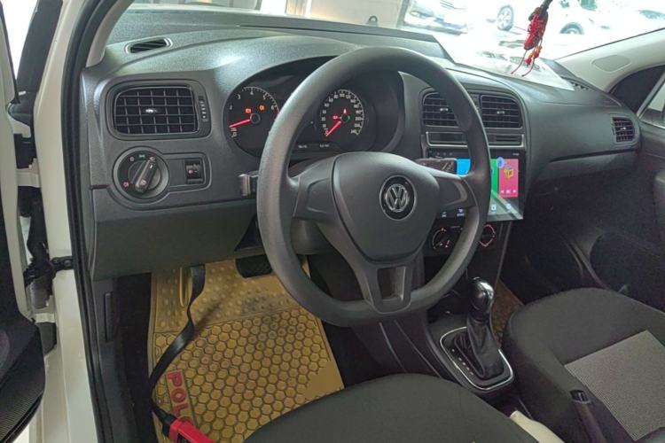 Used Volkswagen Polo 2016 1.4L Automatic Trendy Model Center Console