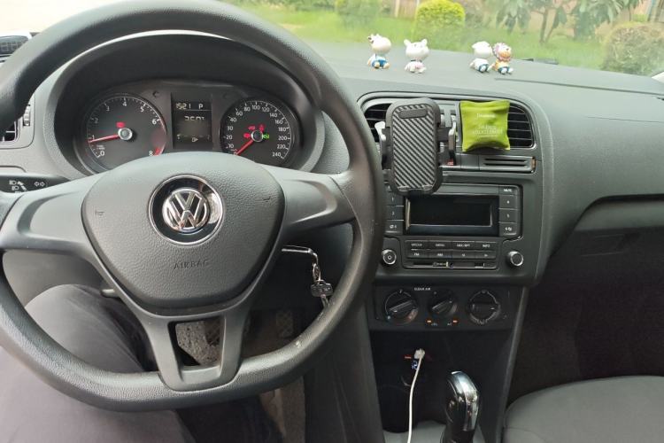 Used Volkswagen Polo 2016 1.4L Automatic Trendy Model Center Console